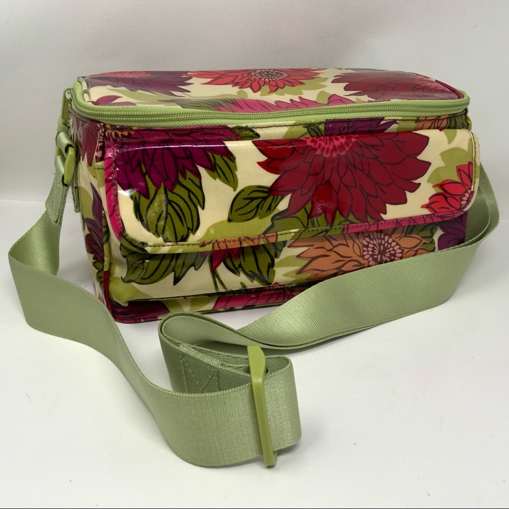 Vera Bradley Waikiki Paisley Stay Insulated Lunch Bag. Retired Pattern.